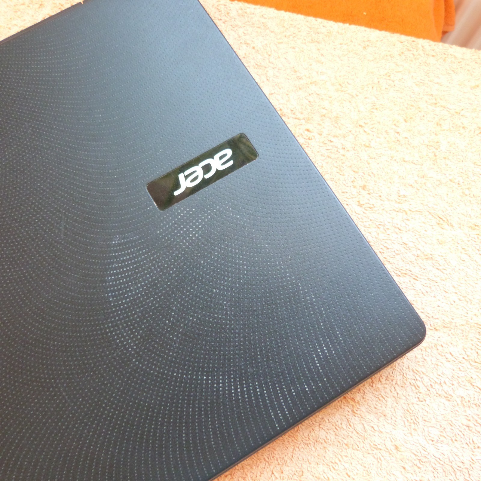 Acer ES1 731 UltraBook 17 inch HDPLUS l SSD Windows 10 l QUAD CORE HDMI USB3 XXL