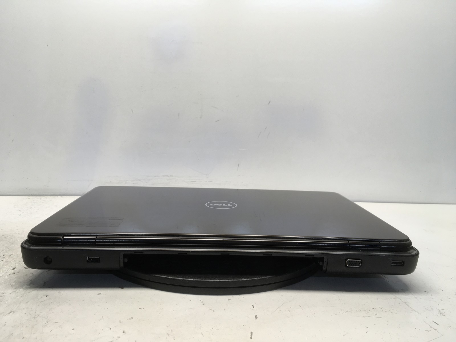 Dell Inspiron N7010 Intel i5-M460 2.53GHz 6 GB NO HDD No Batt