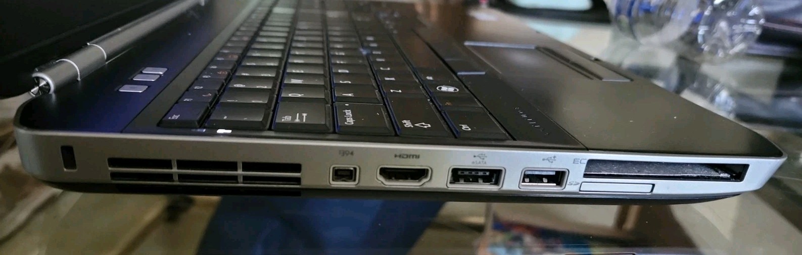 Dell Latitude E5520 i5-2430M 4xCPU@2.4GHz 4GB RAM 320GB HDD (626A7)