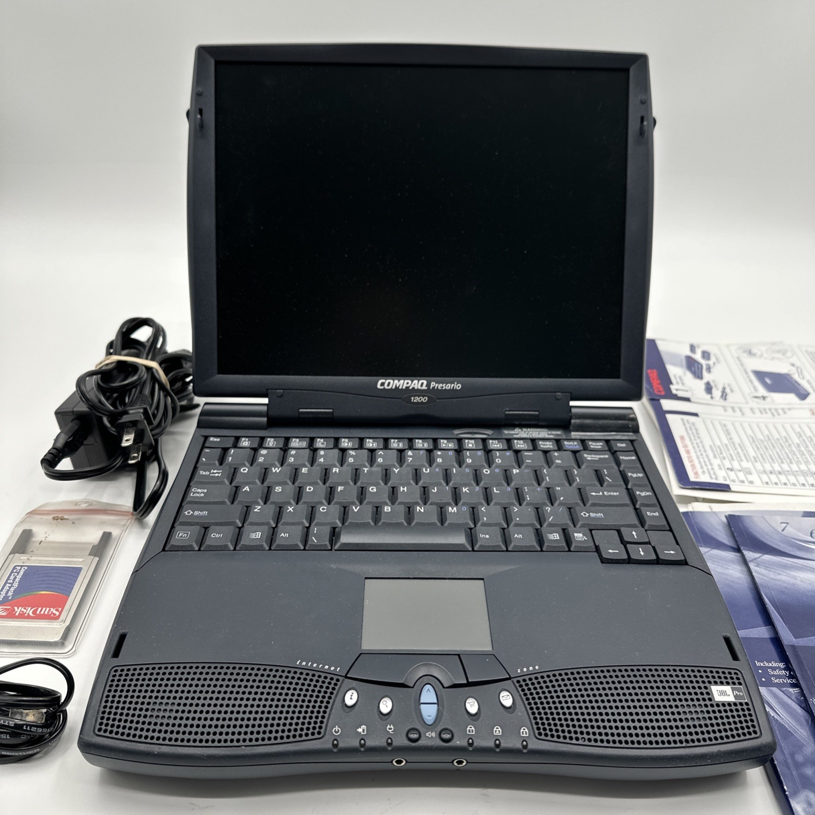 Compaq Presario 1200 Retro Vintage Windows 98 Laptop For Parts Or Repair READ