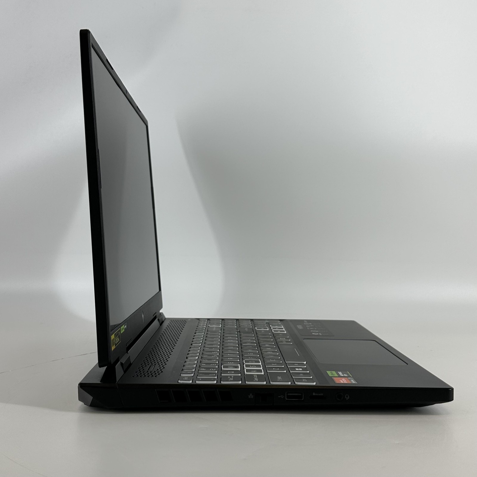 Acer Nitro 16 QHD+ 3.8 GHz Ryzen 7 7840HS 16GB 1TB SSD NVIDIA RTX 4070-LCD ISSUE