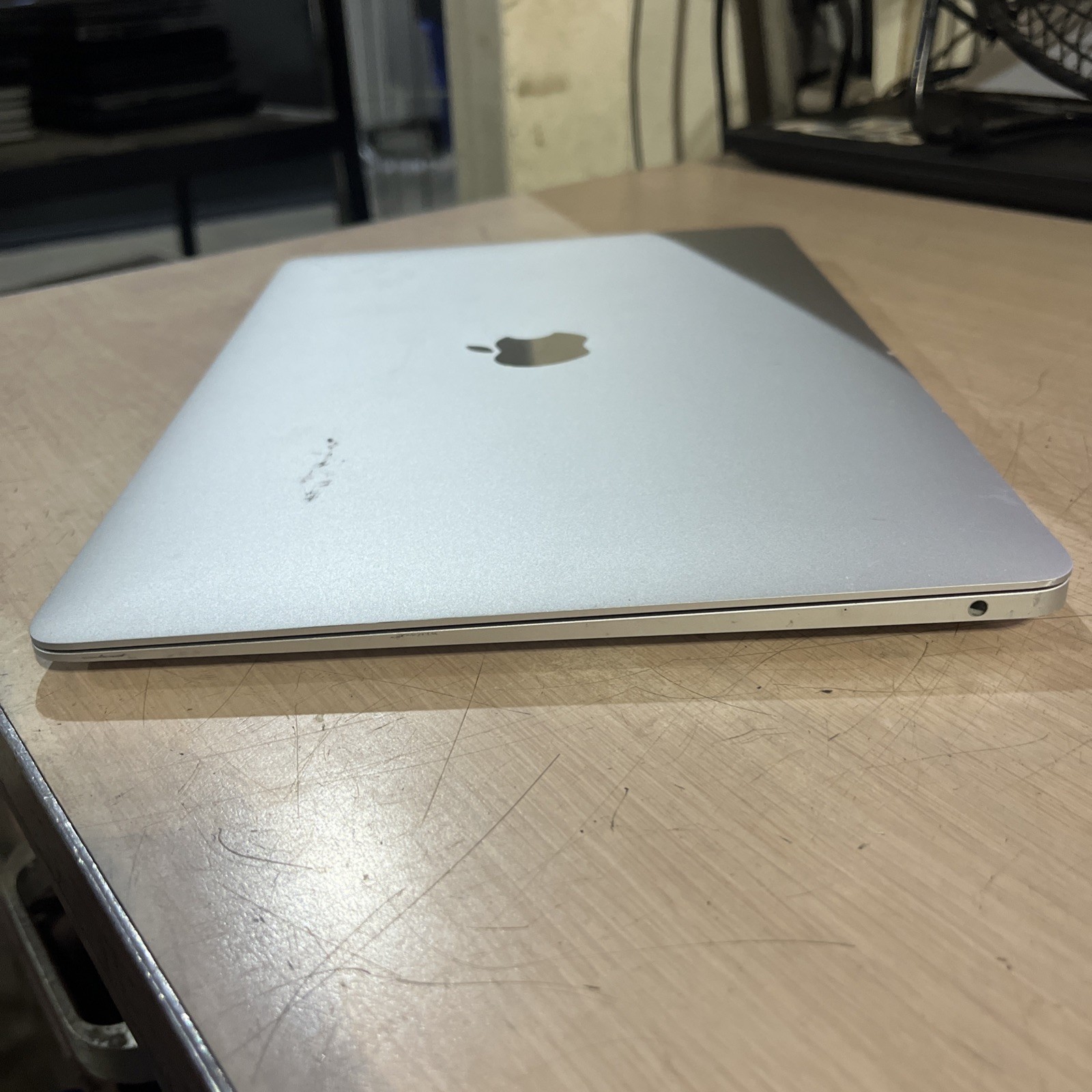 APPLE MACBOOK AIR 13″ SCISSOR, 2020 CORE I3-1000NG4 1.1GHZ 8GB RAM 256SSD