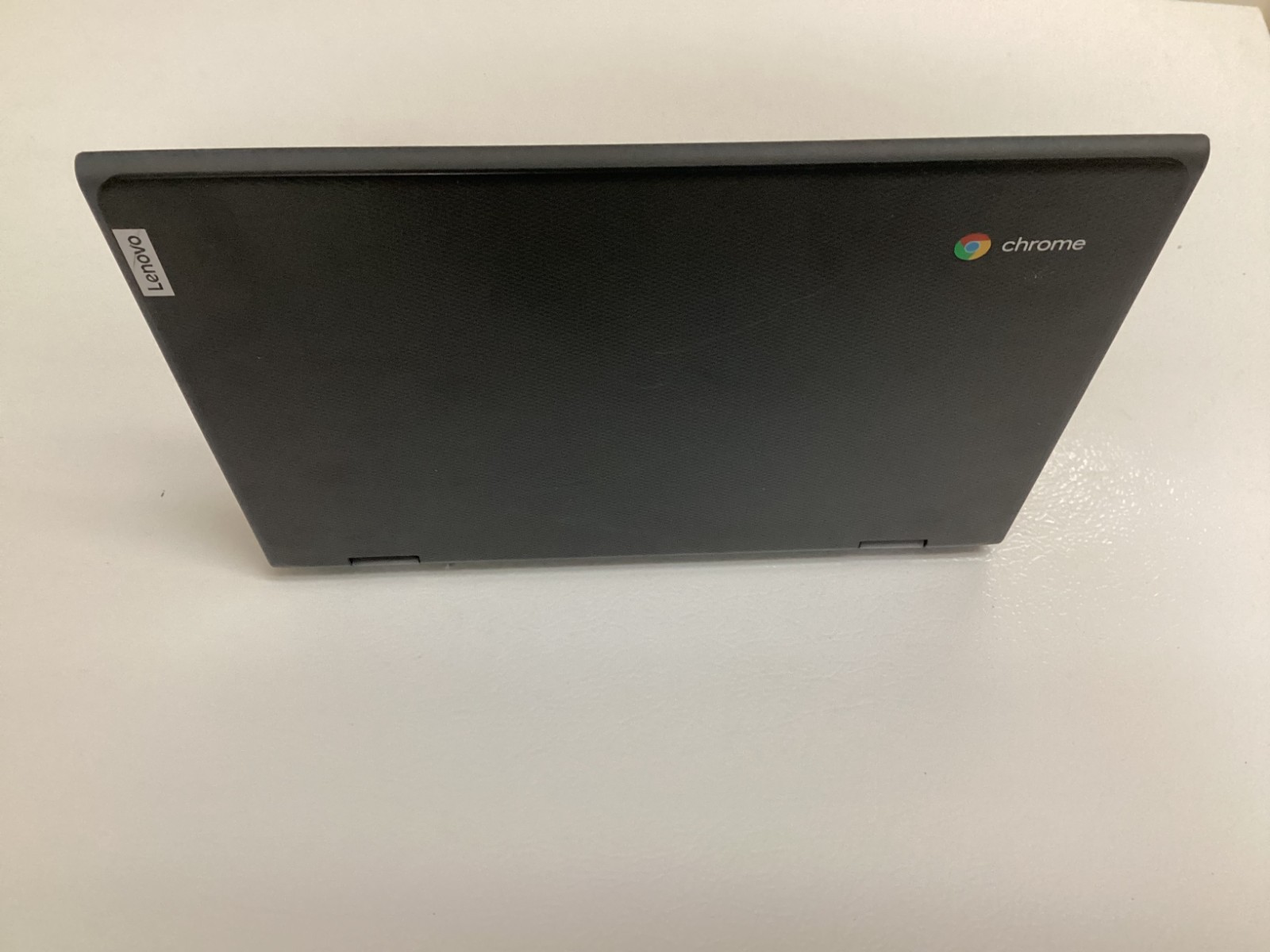 Lenovo 300e chromebook 2nd Gen MTK model 81QC 2 in 1 – 32GB – 11.6″