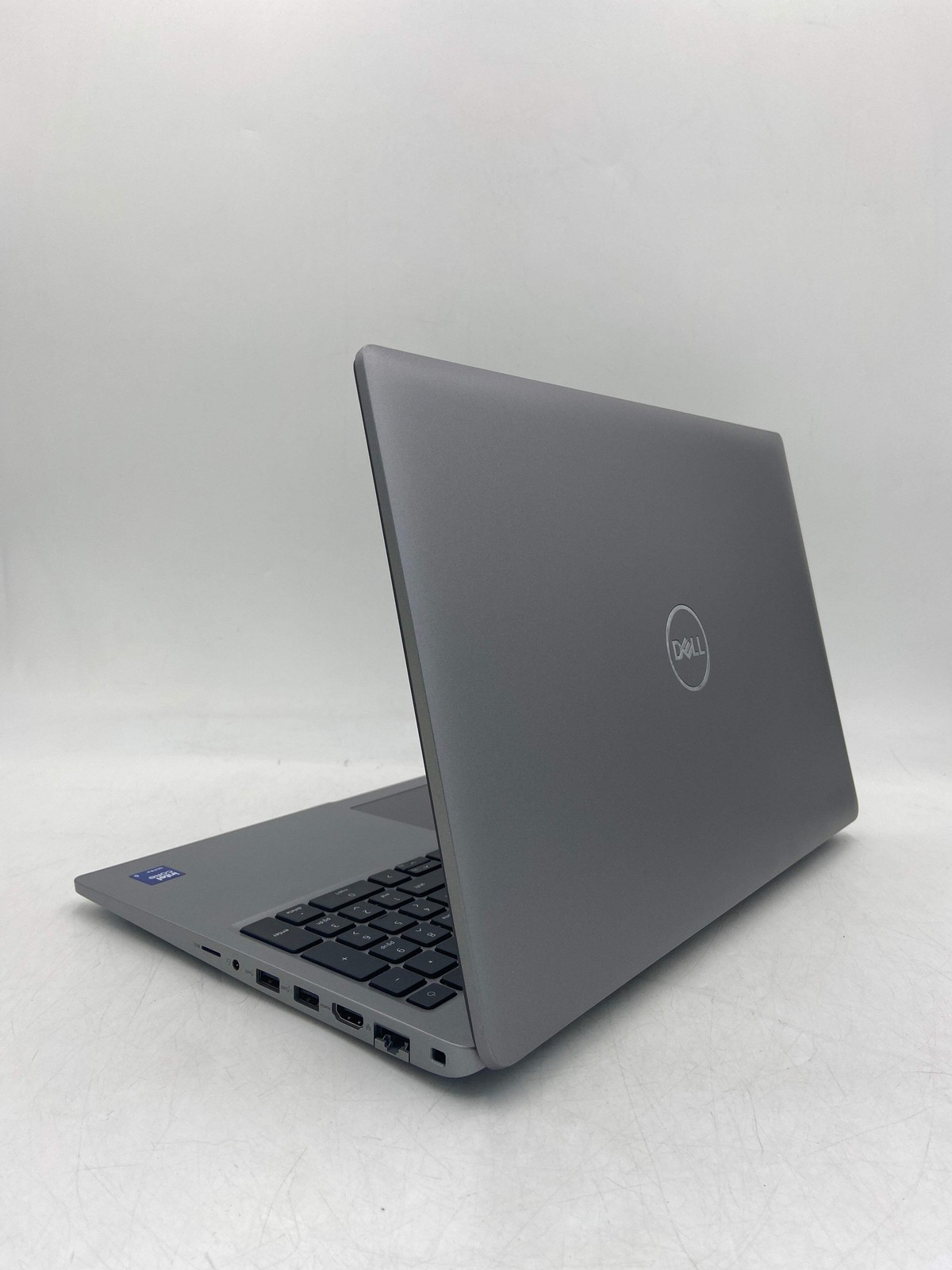 Dell Latitude 5550 15.6″ Intel Core Ultra 5 1920 x 1080 Windows 11 Pro 512GB SSD