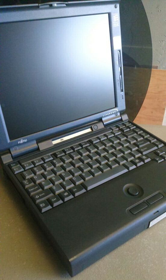Fujitsu 166MHz MMX 32MB 1.6GB HDD USB CD Windows 95 98SE or 2000 Grade A Vintage