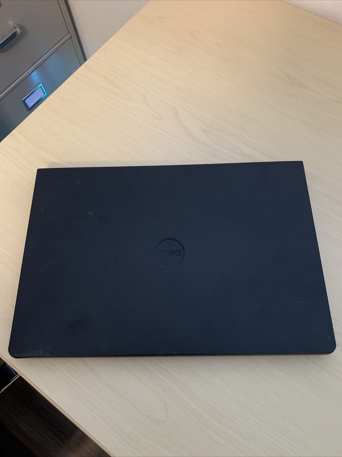 Dell Inspiron 15 5566 15.6” / Intel Core i3 UNKNOWN SPECS /(POWERS ON/NO BOOT)