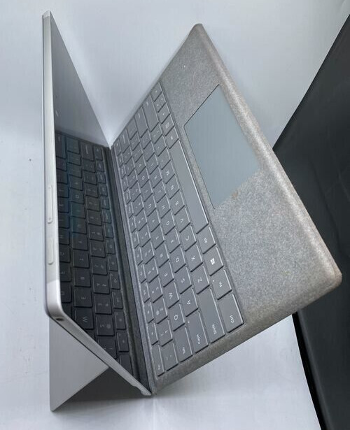 Microsoft Surface Pro 5 Intel Core i5-7300U CPU @ 2.60GHz 4GB RAM 128GB SSD
