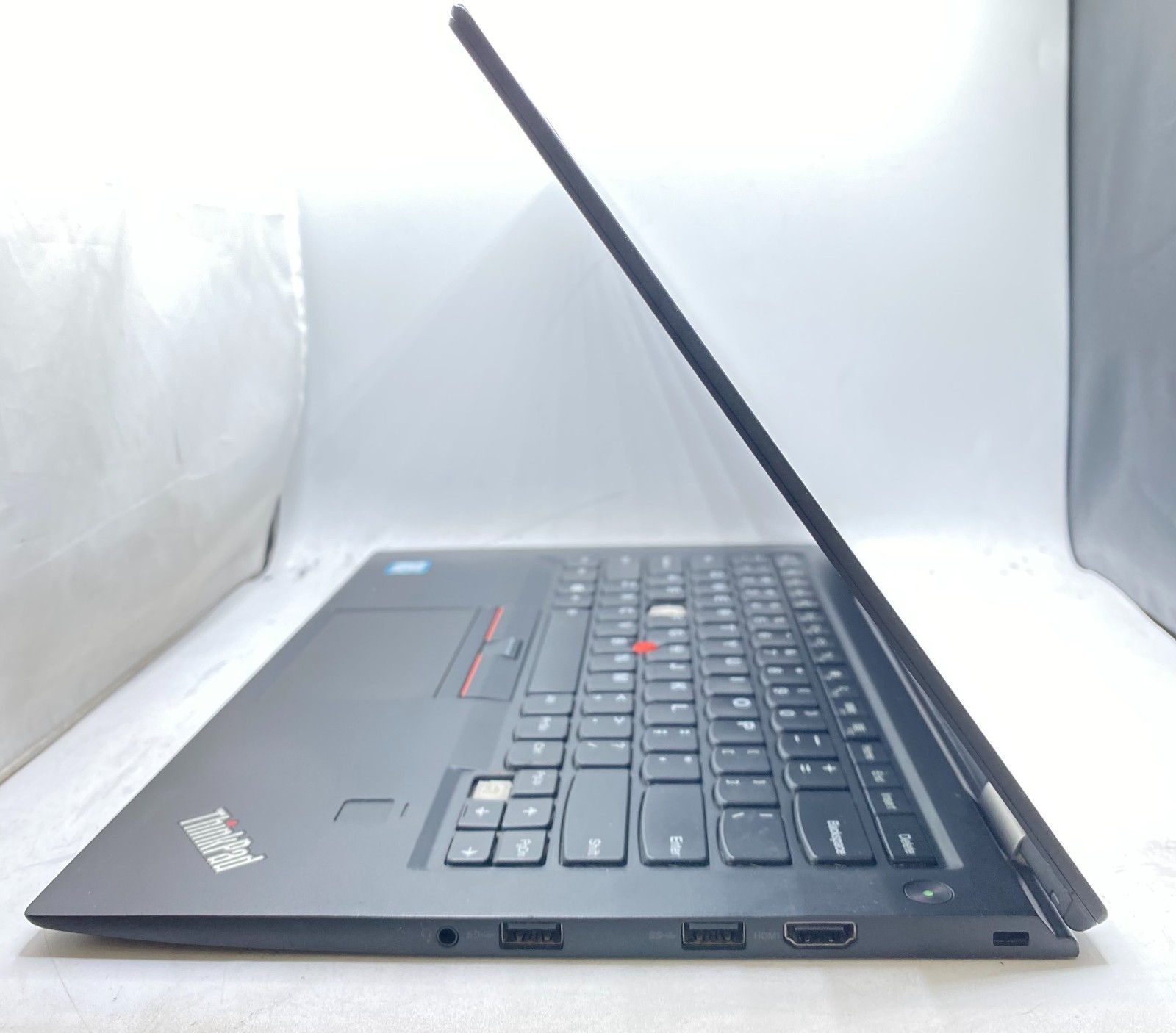 Lenovo ThinkPad X1 Carbon 4th Gen 14″ Laptop i7-6600U 2.60GHz 8GB RAM 256GB SSD