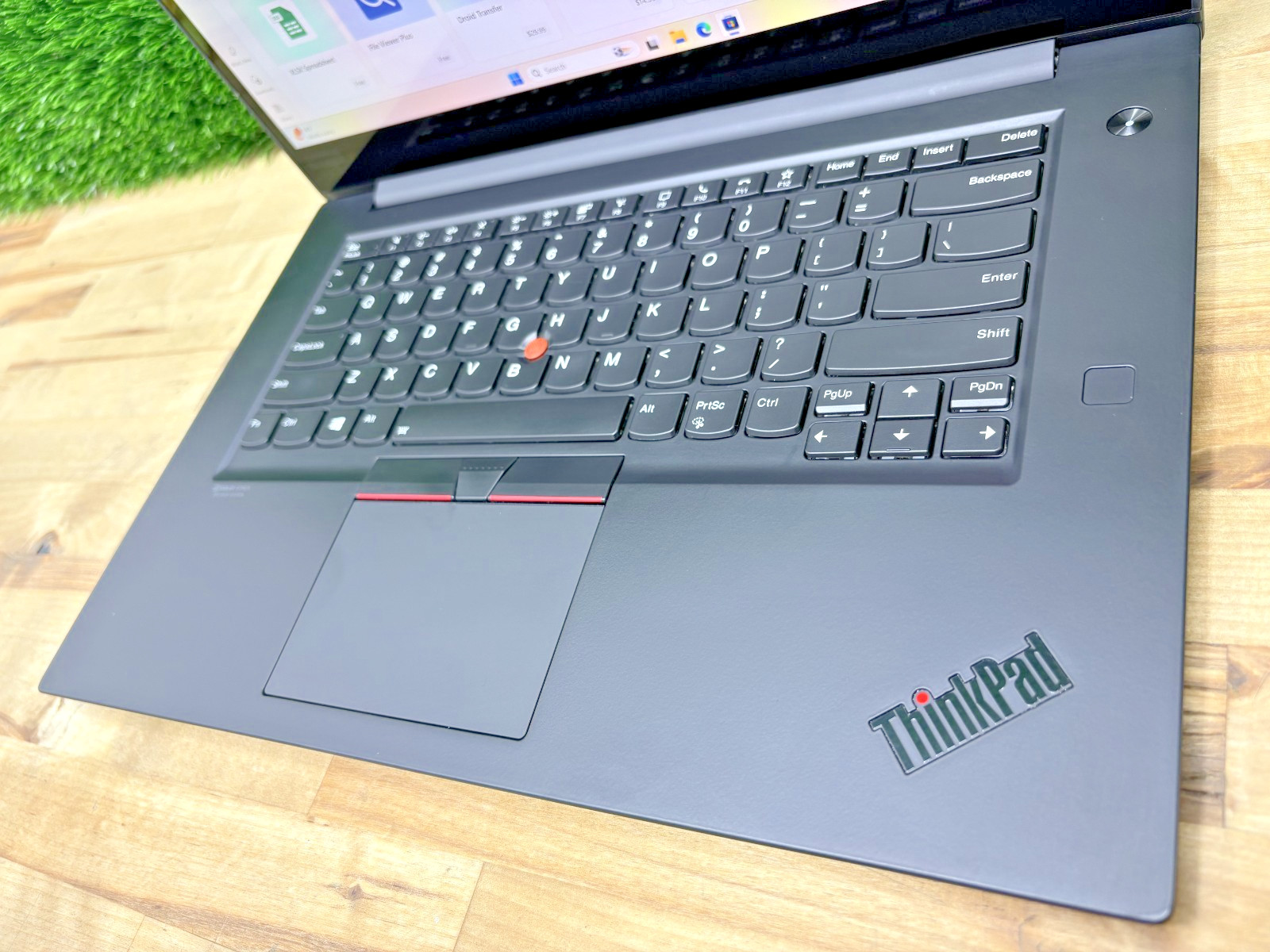 Lenovo ThinkPad P1 Gen 3 4K i9-10th Gen 2.40GHz 32GB 512GB SSD NVIDIA Q T2000*