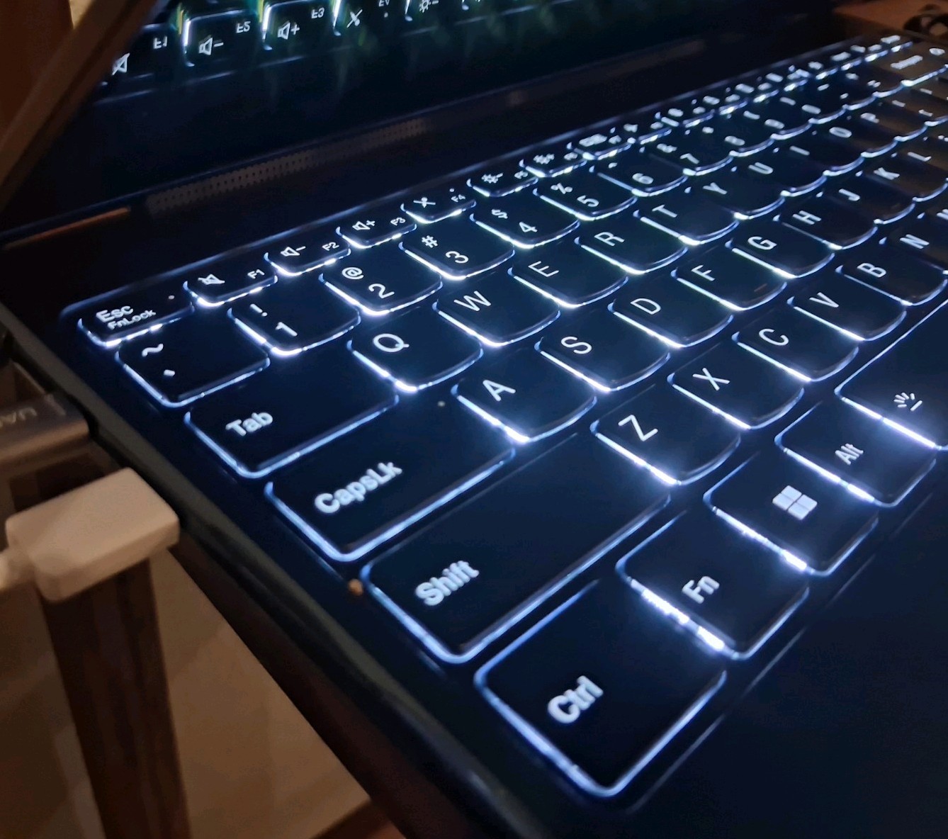 Lenovo Yoga 9 14IMH9 Ultra 7 155H – Bios Locked – Read Desc
