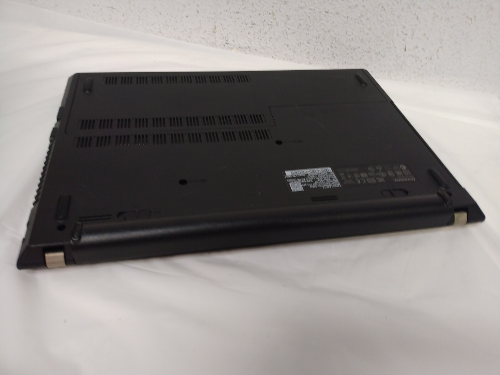 Lenovo Thinkpad Edge E40 14″ Intel Core i7-4510U 2GHz 8GB Ram 1TB HD Win10 8500M