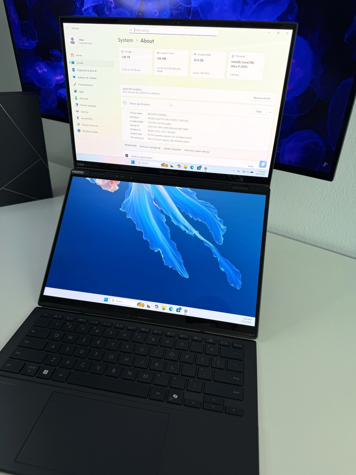 ASUS Zenbook DUO 14″ OLED Touch Displays Core Ultra 9 285H 32GB 2TB SSD W11H