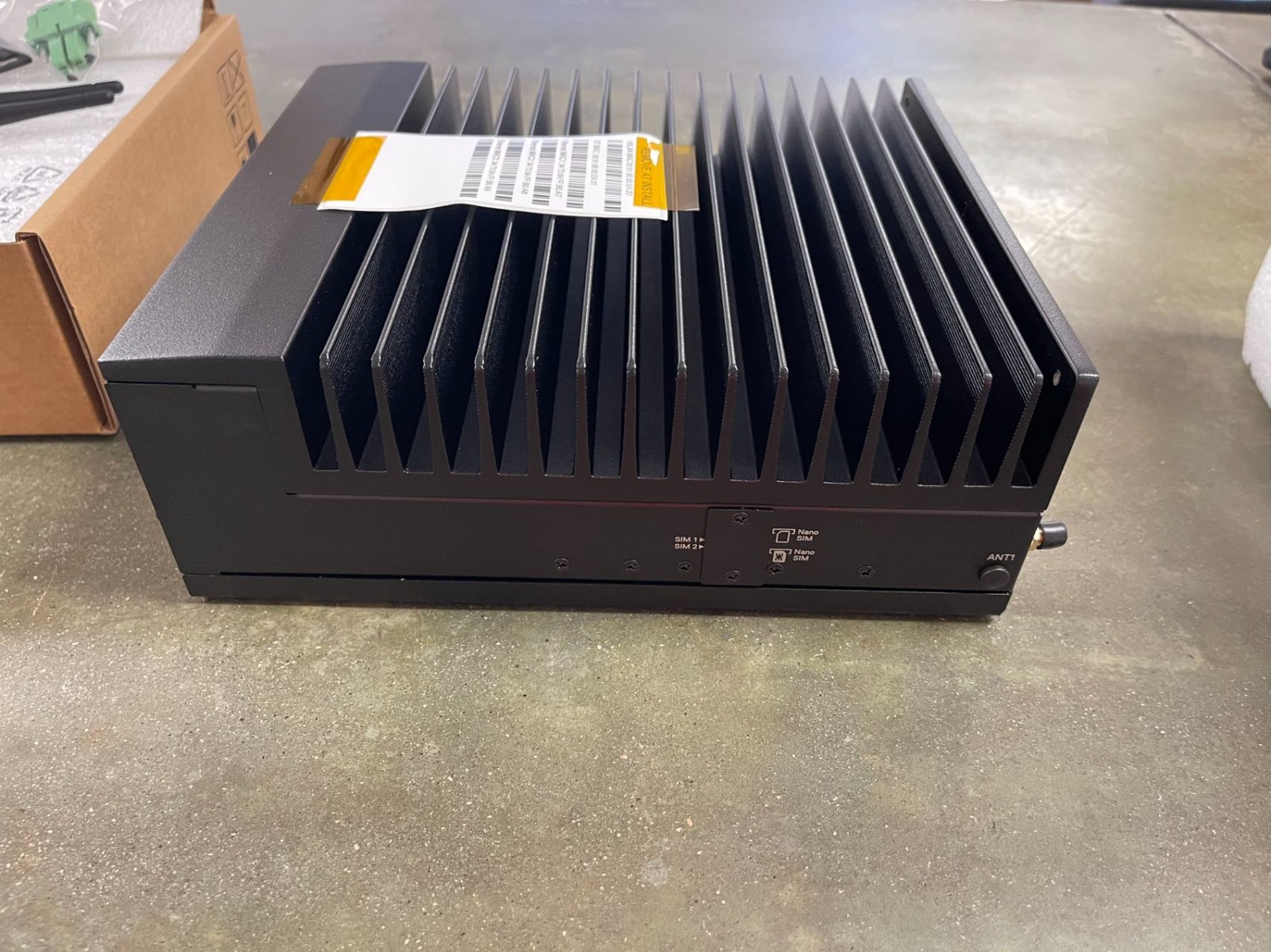 Dell Gateway 5200 i3 8GB 256GB Edge Network Platform Gateway YW8GJ