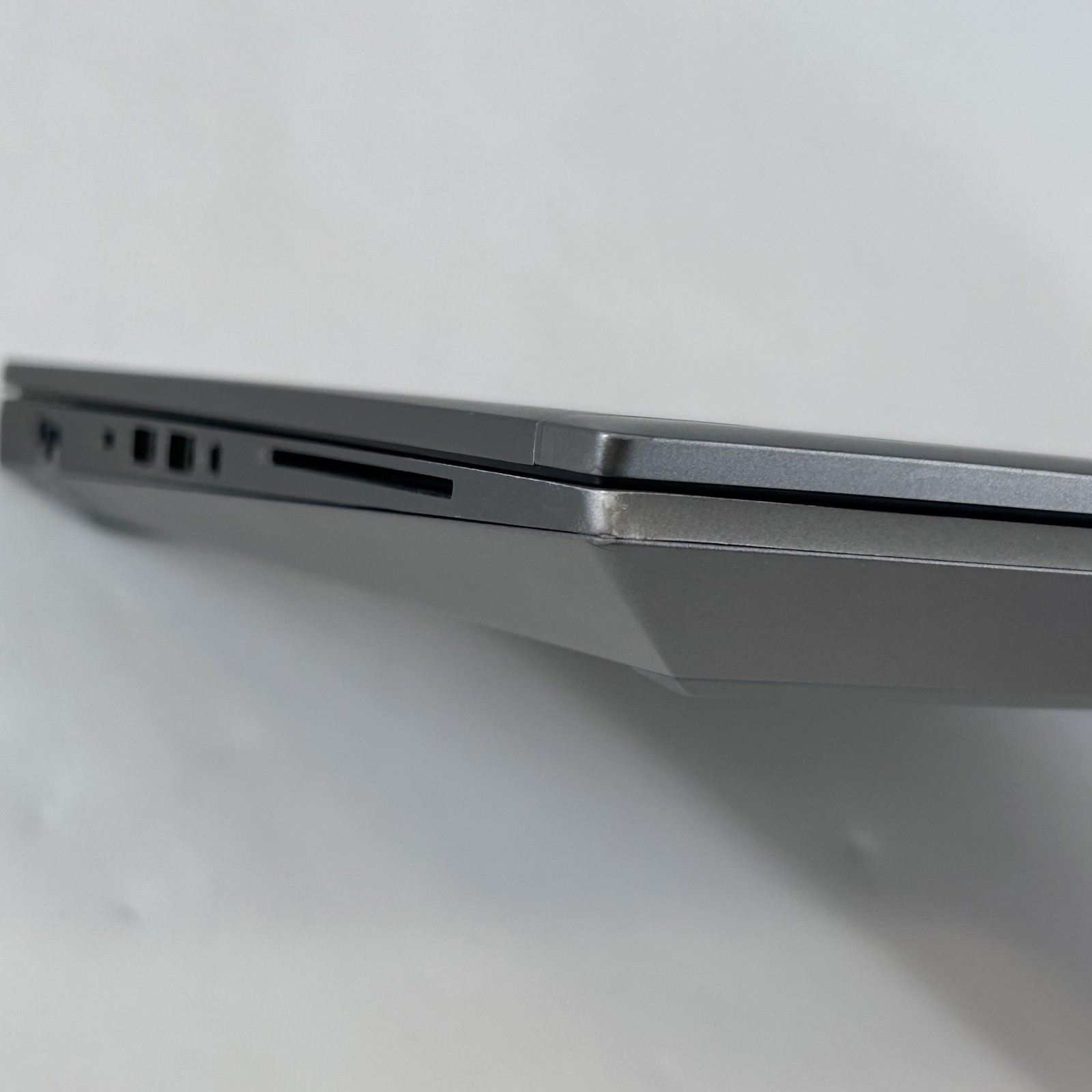HP ZBook Fury 15 G8 FHD i7-11800H 2.30GHz 32GB 512GB SSD RTX A2000 Good