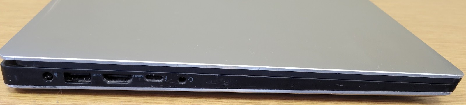 Dell Precision 5520 i7-6820HQ 2.70GHz 8GB DDR4 Quadro M1200 No OS/SSD/HDD
