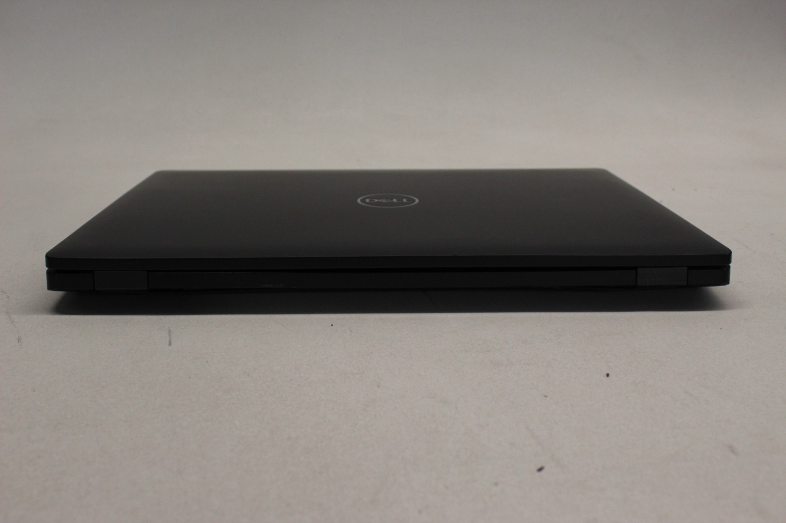Dell Precision 3541 I7-9750H 256GB NvME SSD 16GB DDR4 Win11Pro