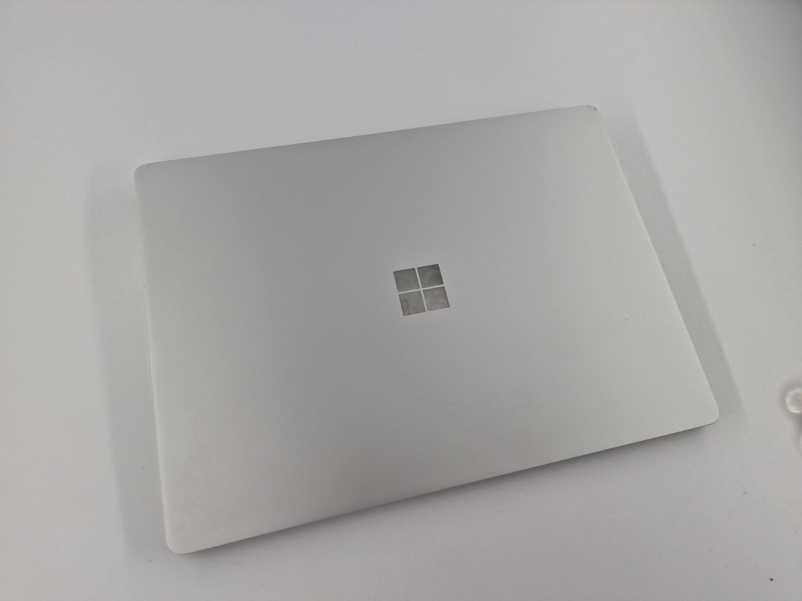 Microsoft MS Surface 2 1769 13.5 Intel i5 8GB 128GB No OS 020341484457