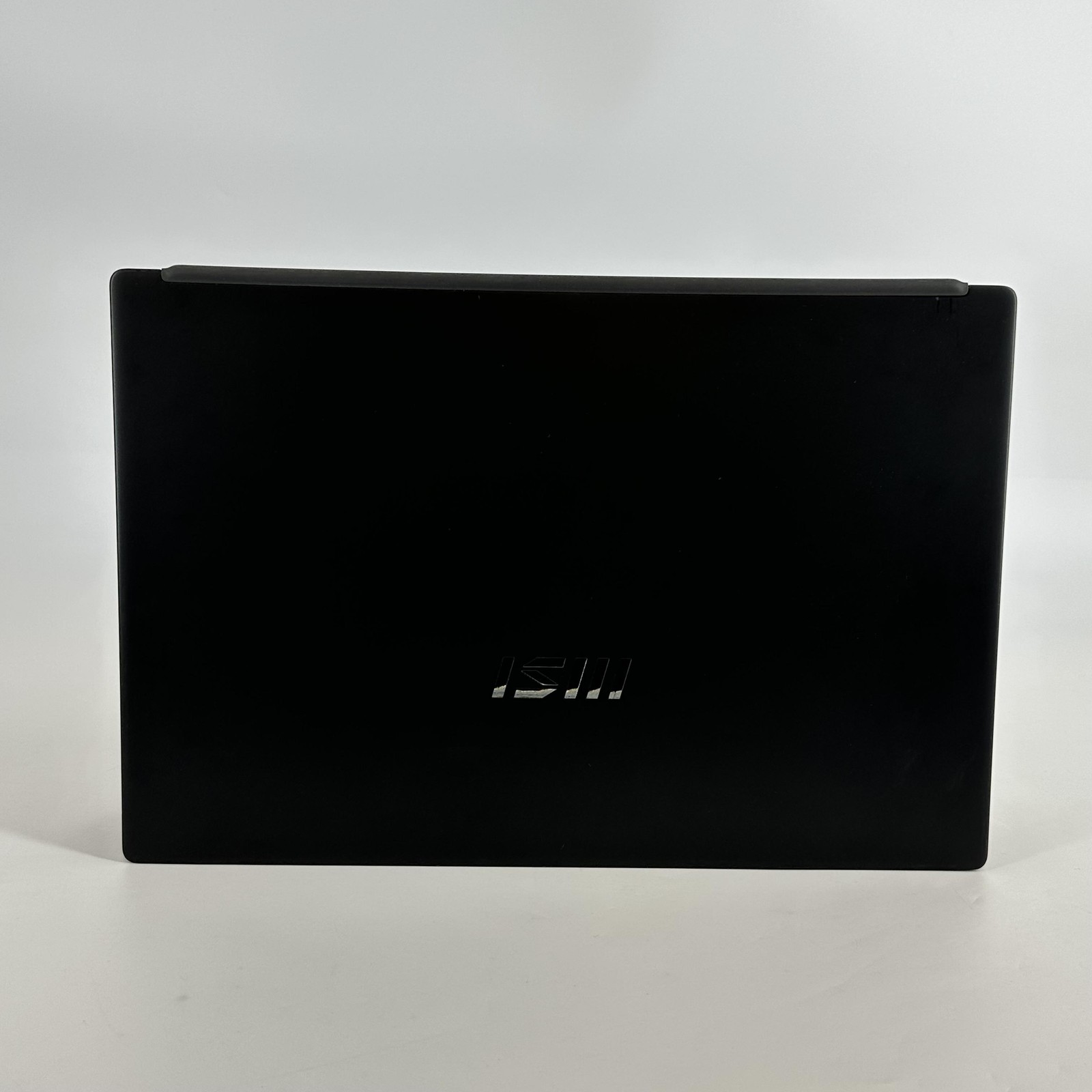 MSI Modern 15 H AI 15 Black FHD 3.6 GHz Ultra 5 125H 16GB RAM 1TB SSD Very Good