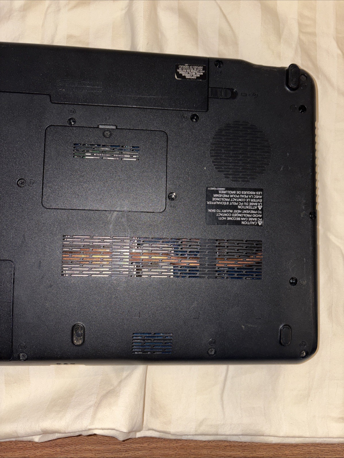 Toshiba Satellite A665-S6080 _ i3-M370 @ 2.4 _ 4GB RAM _ 500 GB_ windows 10 home