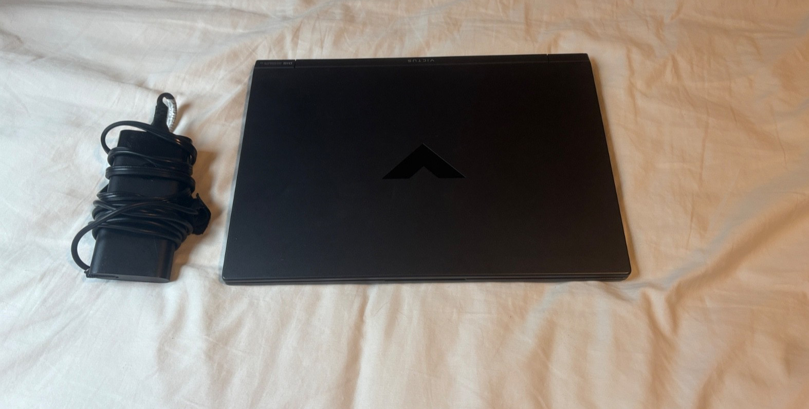 HP Victus 15; 15.6” (512GB SSD, AMD Ryzen 7 5800H, 3.2GHz, 16GB RAM, 144Hz Ref)