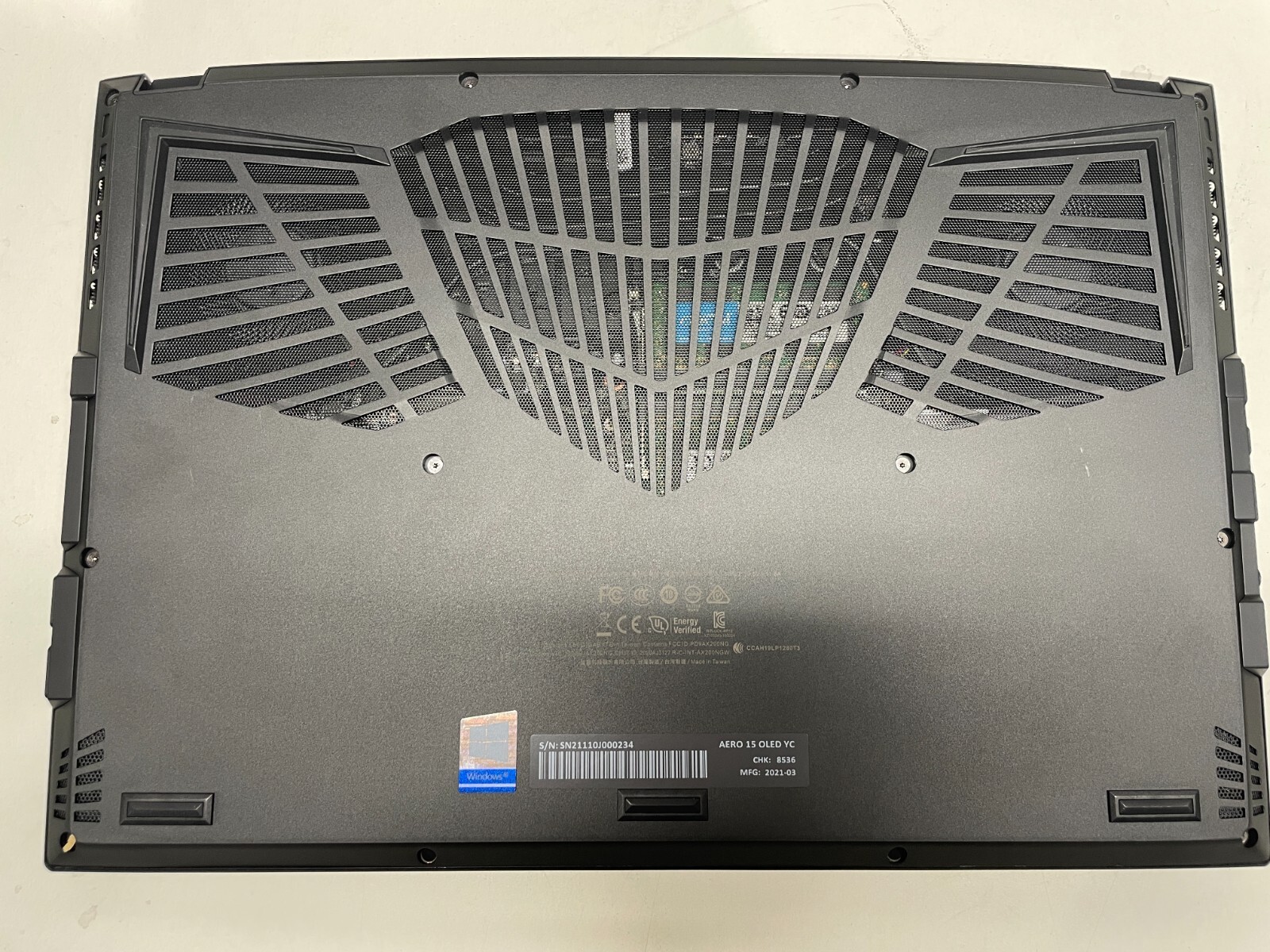 GIGABYTE AERO 15 OLED YC 15.6″ i9/RTX 3080/8GB/64GB/2TB