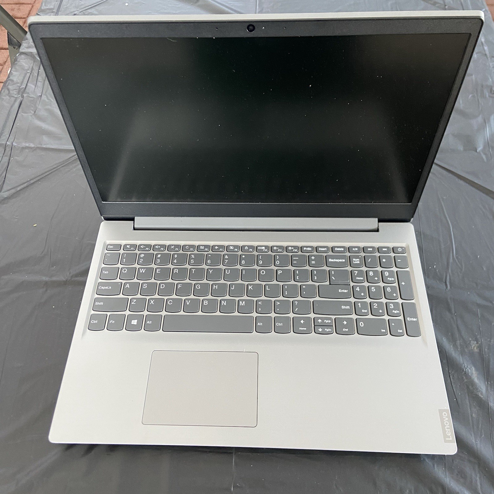 Lenovo IdeaPad S145-15API 2.60GHz AMD Ryzen 3 3200U 8GB RAM 256GB SSD 15.6″ FHD
