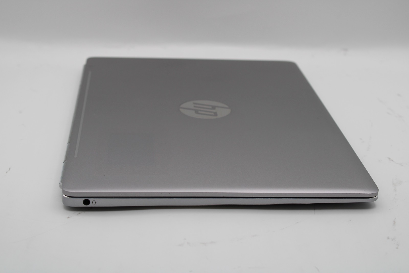 HP EliteBook Folio G1 Touch m5-6Y54 @ 1.1 GHz 8GB RAM No SSD No OS