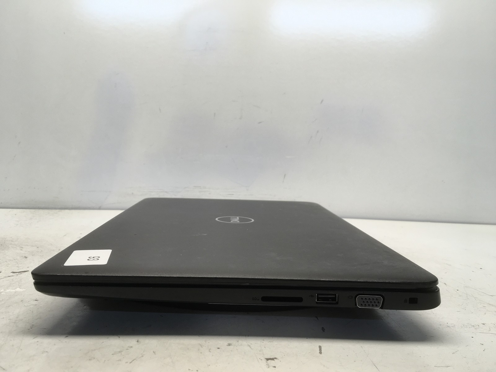 Dell Latitude 3500 Intel i3-8145U 2.1GHz 4 GB NO HDD No Batt