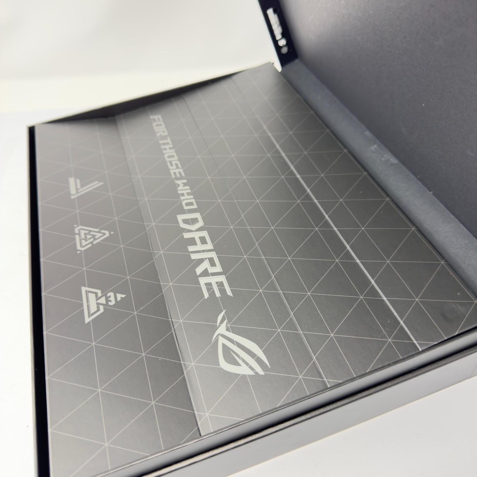 ASUS – ROG Zephyrus G14 Empty Box Only