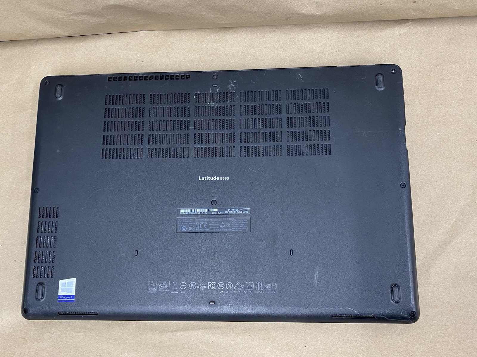 Dell Latitude 5590 – 15″ FHD – i7-8650U – 8GB – 128GB SSD – Win 11 Pro – READ