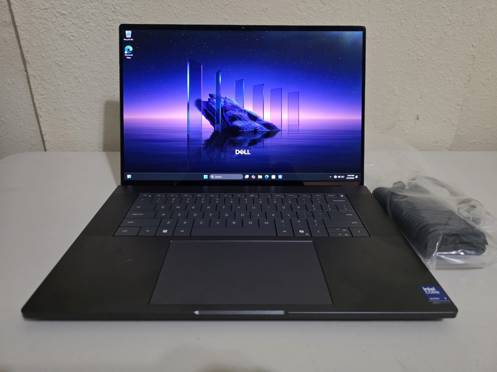 Dell Pro Max 16 Premium 4K OLED TOUCH U7 265HX 64GB RAM 4TB SSD RTX Pro 3000