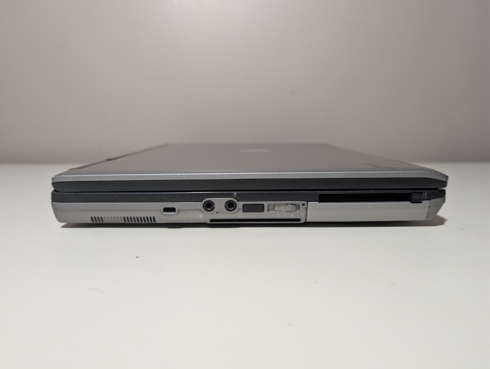 Read! Dell Latitude D620 | C2D 4GB RAM 128GB SSD | Win XP Pro 32-Bit DVD+RW