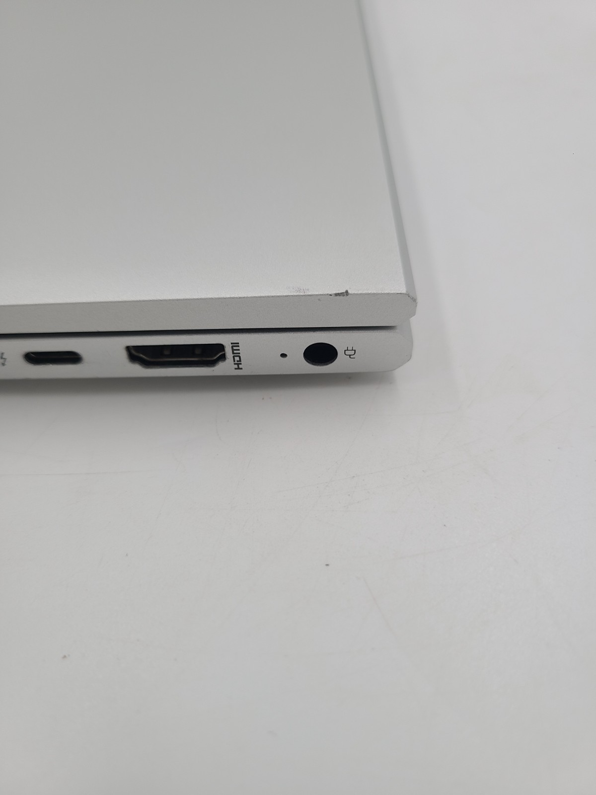HP EliteBook 840 G8 i7-1185G7 3.00GHz 16GB Ram 256GB SSD Win 11 PRO