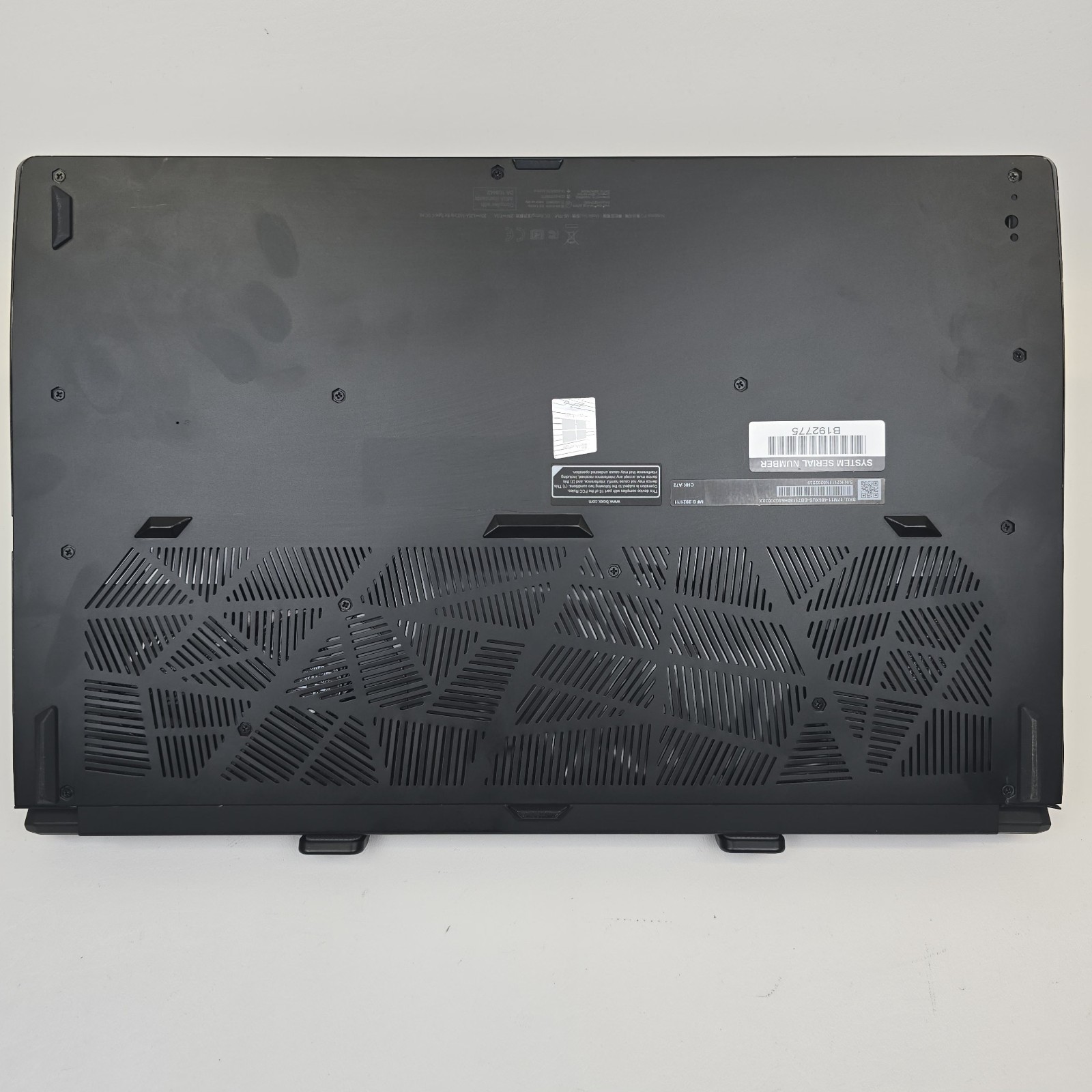 BOXX GoBOXX G2721_03 FHD I7-11800H 64GB 512 RTX A3000 6GB NO OS/AC – READ