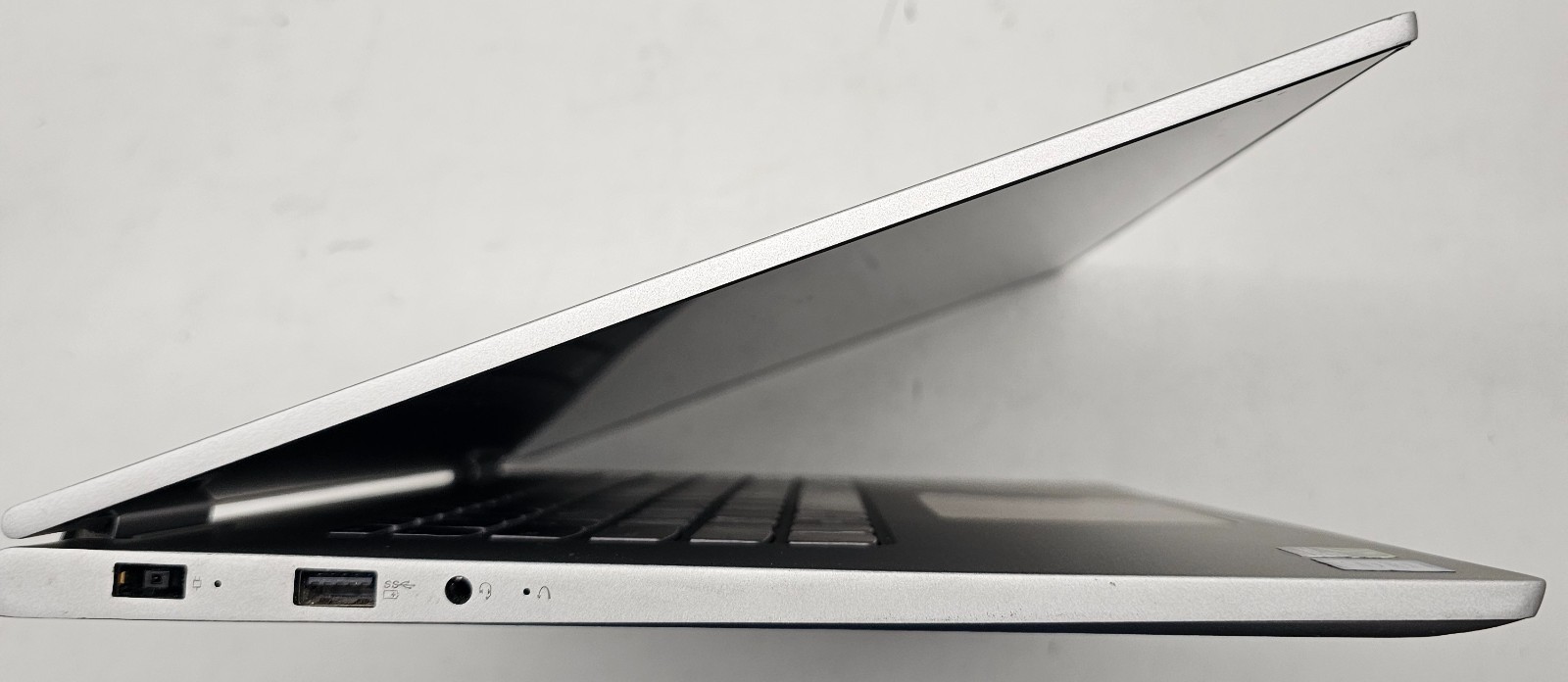 Lenovo Yoga 730-15IKB 15.6″ Laptop Intel Core i7-8550U NO RAM/HD/OS/POWER (FL)
