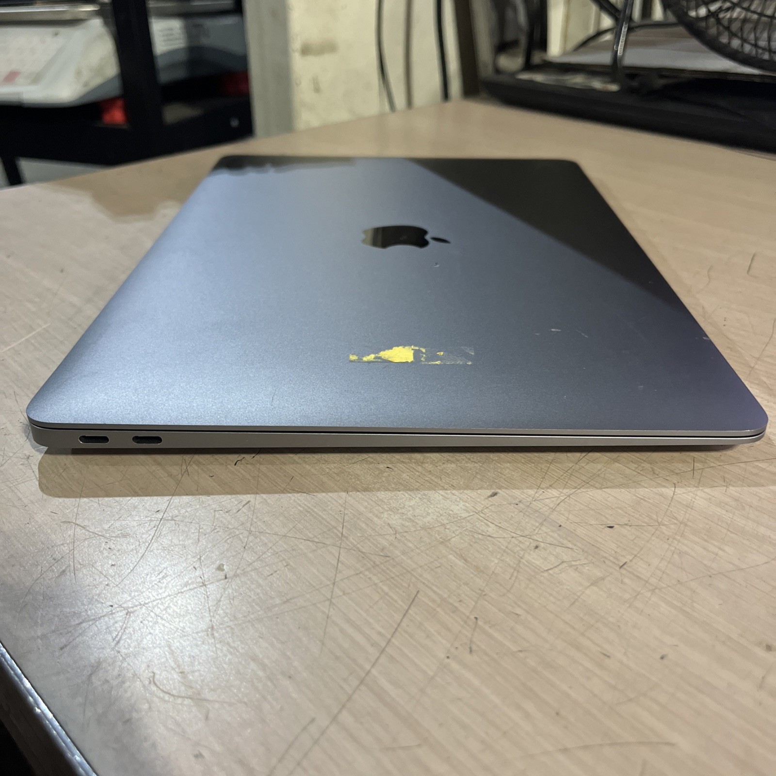 APPLE MACBOOK AIR “M1” 8 CPU/7 GPU 13′ 3.2GHZ 8GB RAM 128SSD
