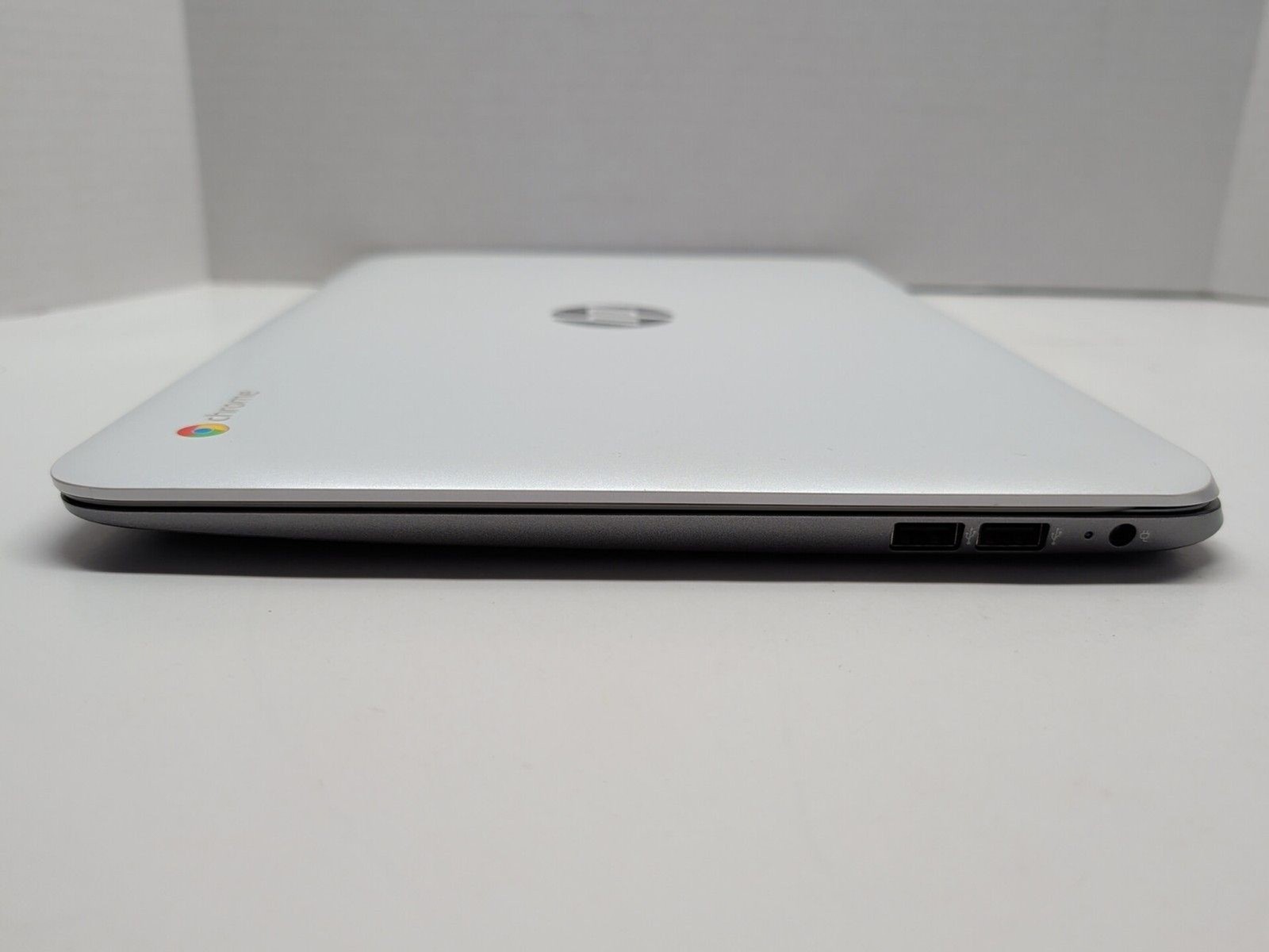 HP Chromebook 14-ak013dx White 14″ Intel Celeron Chrome OS Tested Working