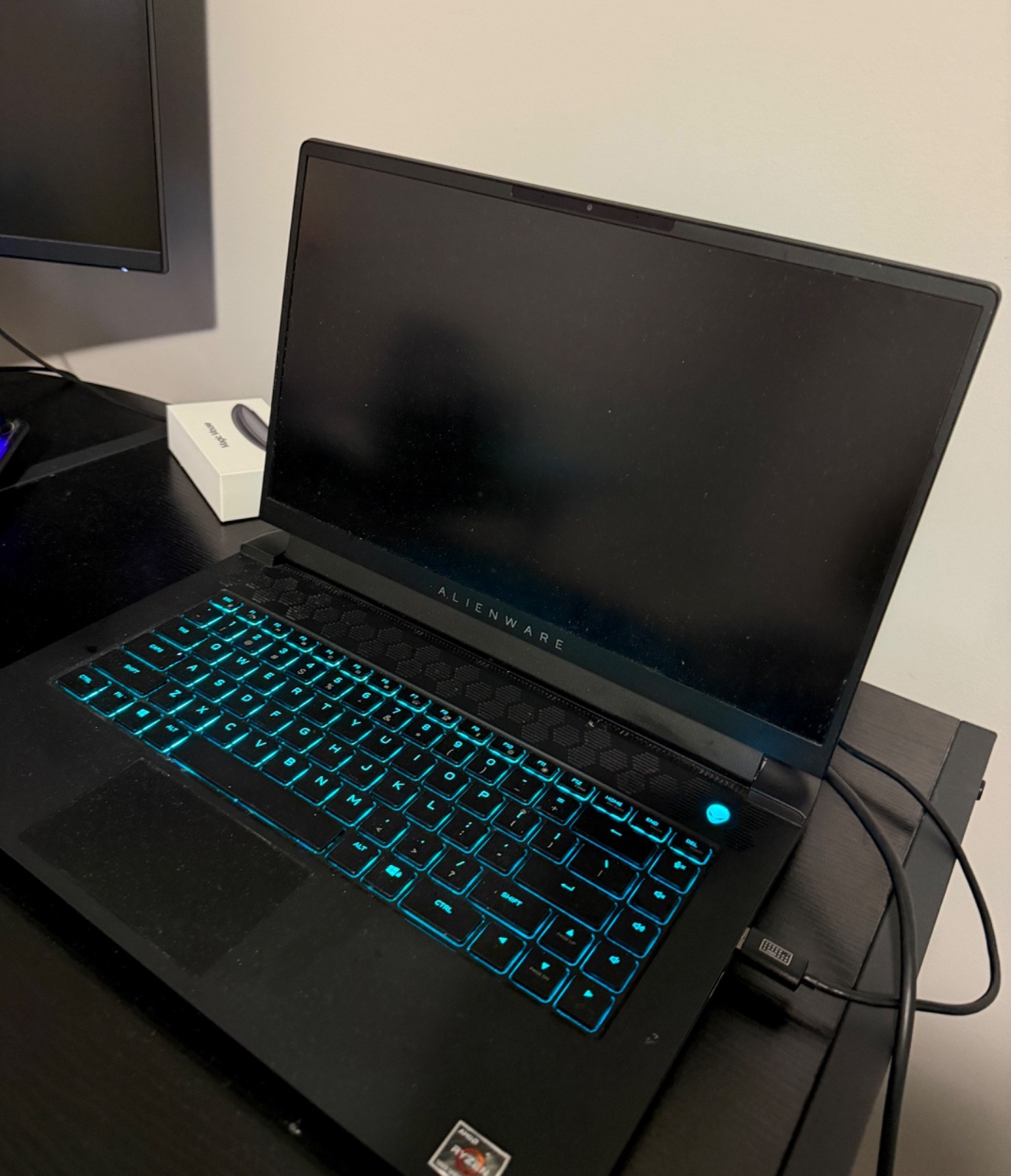 Alienware M15 R7 15.t6”