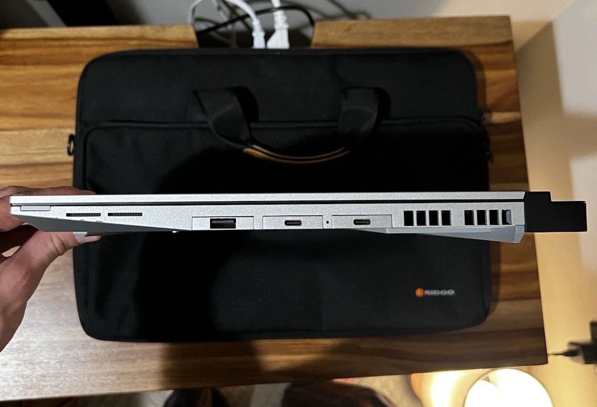 Framework 16, Ryzen 7 7840HS, RTX 5070, 2nd Gen Gsync Display, 1TB SSD, 32GB RAM