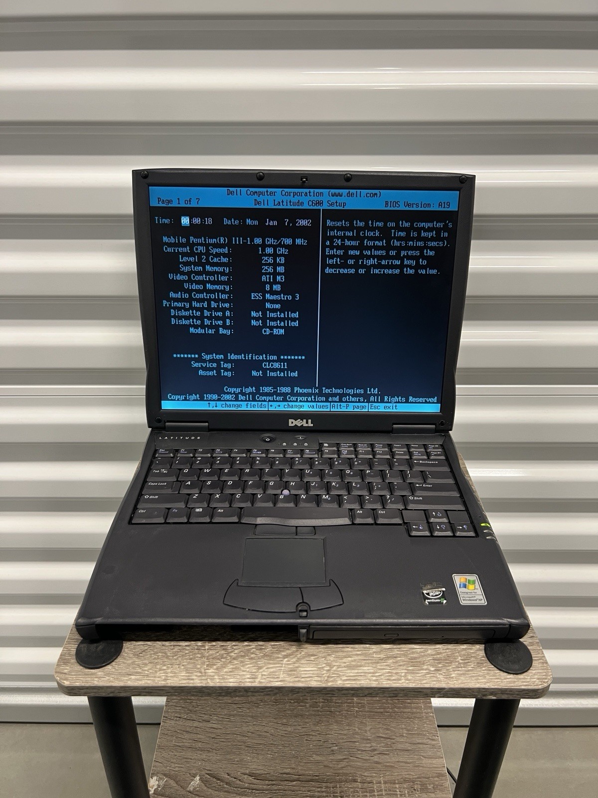 Vintage Dell Latitude C600 Retro Pentium III Laptop CD, Serial, ATI Graphics