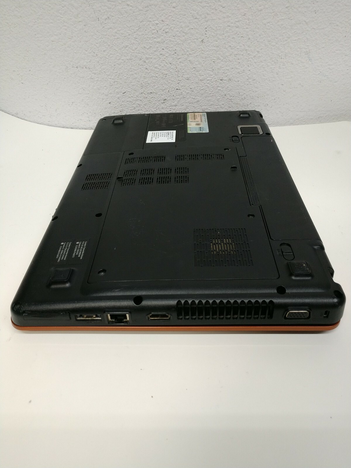Lenovo Y550 Laptop Intel Core 2Duo T6600 2.20GHz 4GB RAM 250GB HDD BT DVD Win10