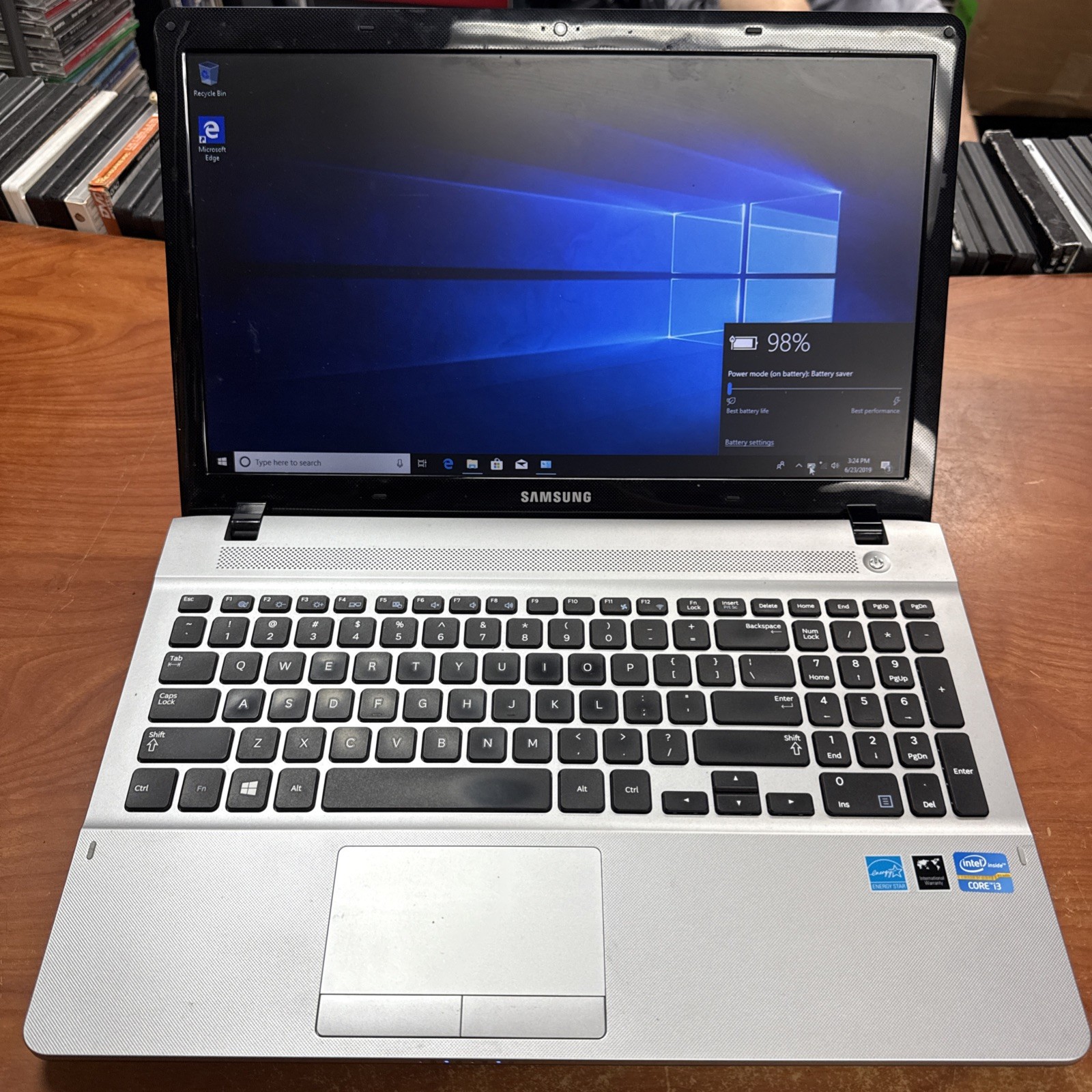 SAMSUNG NP300E5E I3-3120 2.50GHZ 4GB Of RAM – 750 GB Hard drive – Windows10