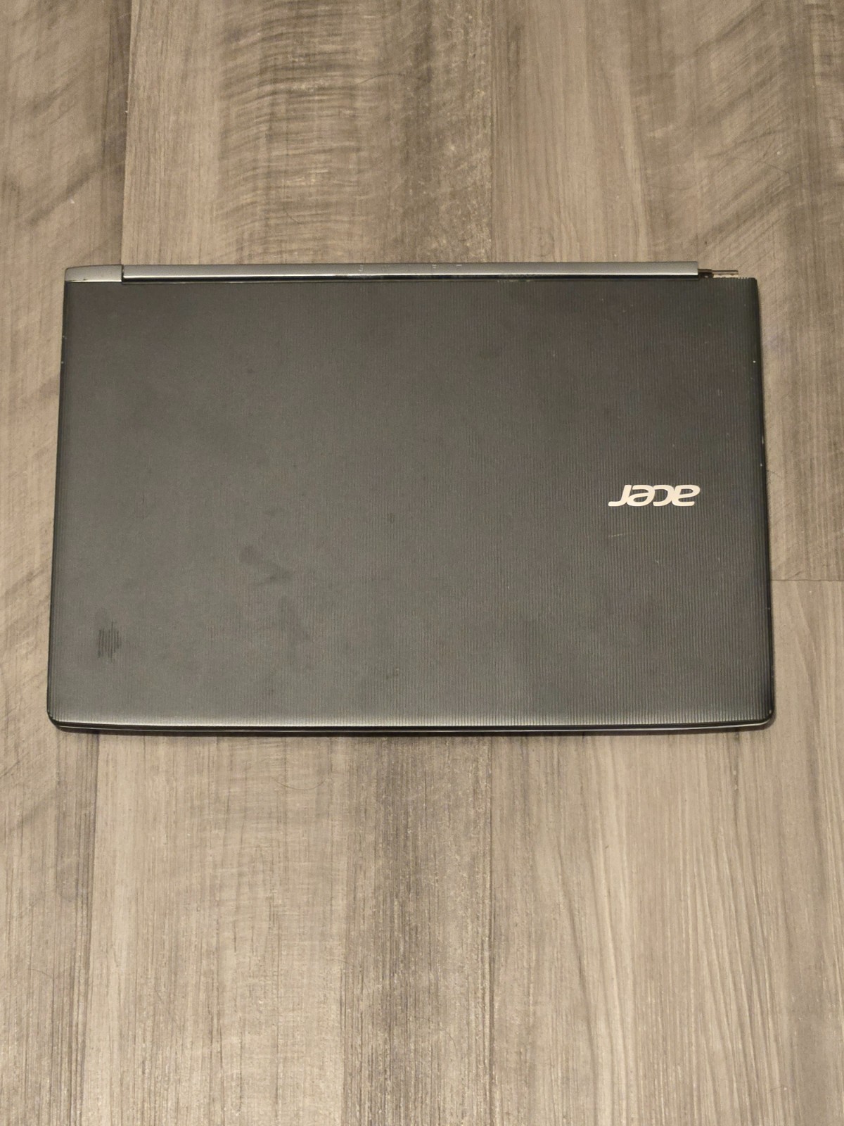 Acer Swift 5 14″ 7th Gen i7-7500U 8GB LPDDR3 256GB SSD SF514-51-706K ***READ***