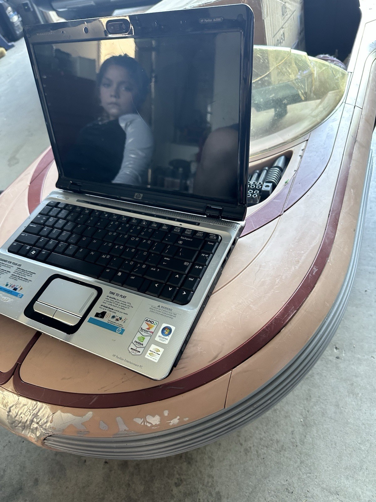HP Pavillion DV2000 Laptop For Parts or Repair