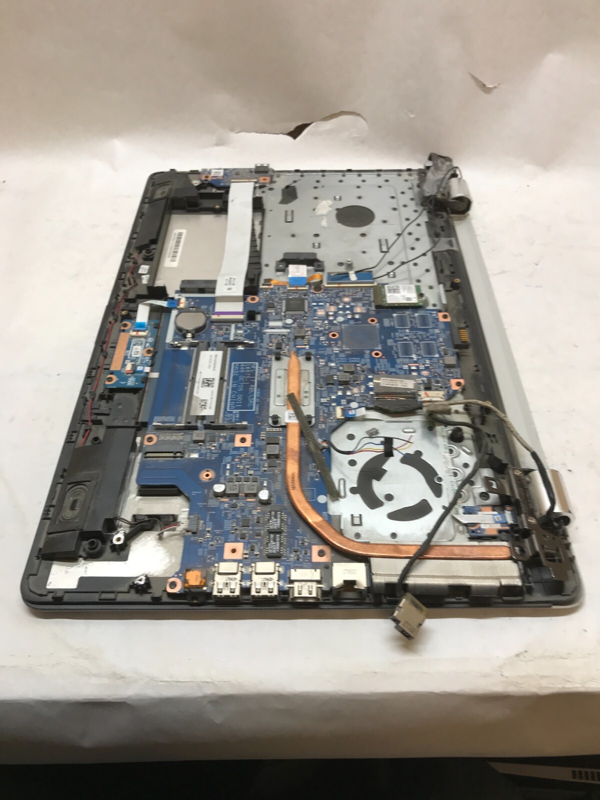 HP Pavilion 17-BS 17″ Unknown Specs NO RAM NO HDD/OS For Parts/Repair AS IS – DW