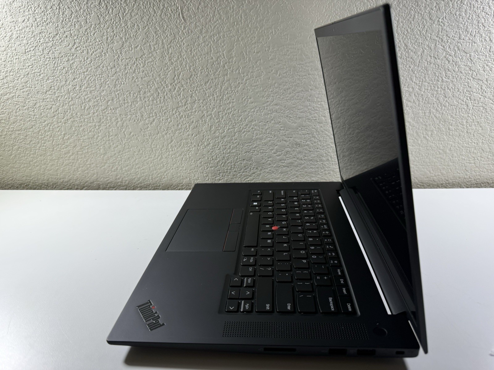 LENOVO THINKPAD P1 Gen 4 2K I7-11850H 512GB 16GB NVIDIA T1200 WIN11 NO BATTERY