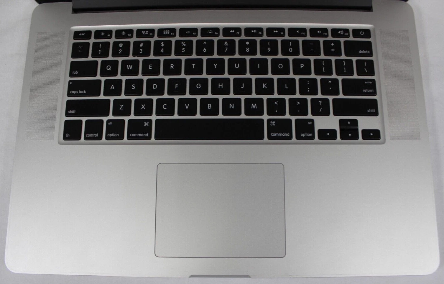 MacBook Pro A1398 15″ 2012 laptop i7 2.6GHz 8GB RAM 500GB SSD NVIDIA GT 650M