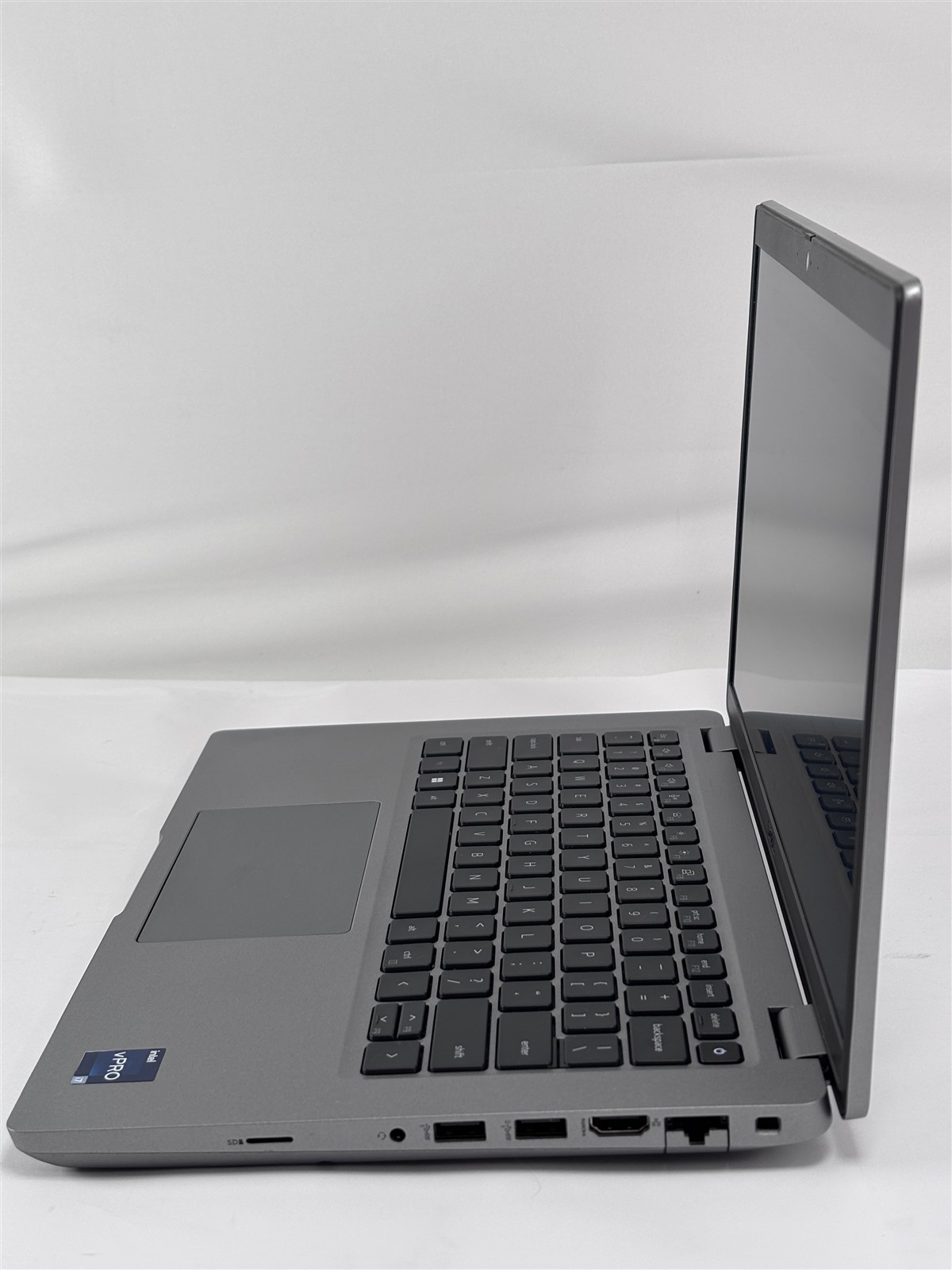 Dell Latitude 5431 14″ 16GB 256GB SSD Intel Core i7-1270P Intel Iris Xe 2.2GHz
