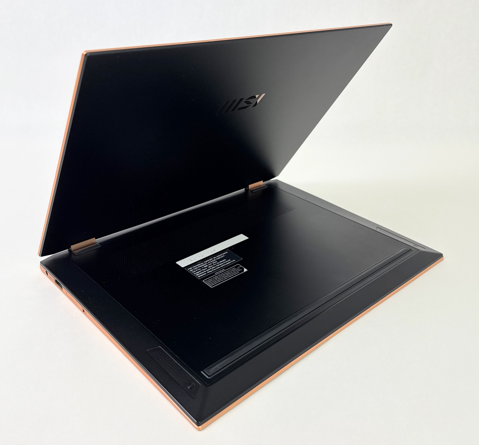 MSI Summit E13 Flip Evo A13MT 13.4″ FHD Touch i7-1360P 32GB 1TB W11H 2in1 Laptop