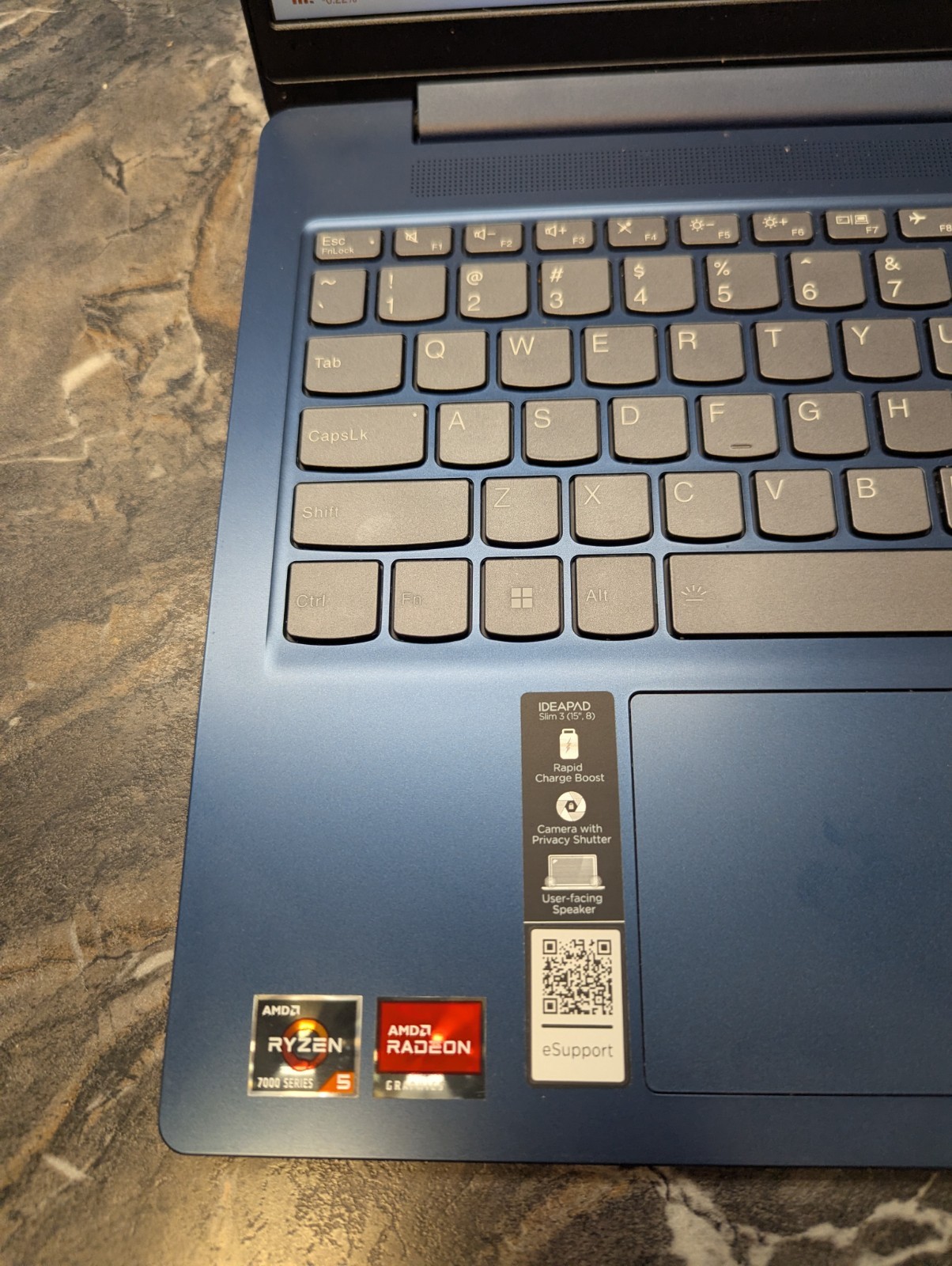 Lenovo IdeaPad Slim 3 15.6 in 512GB SSD AMD Ryzen 5 7530U 2GHz 8GB W11h Touch